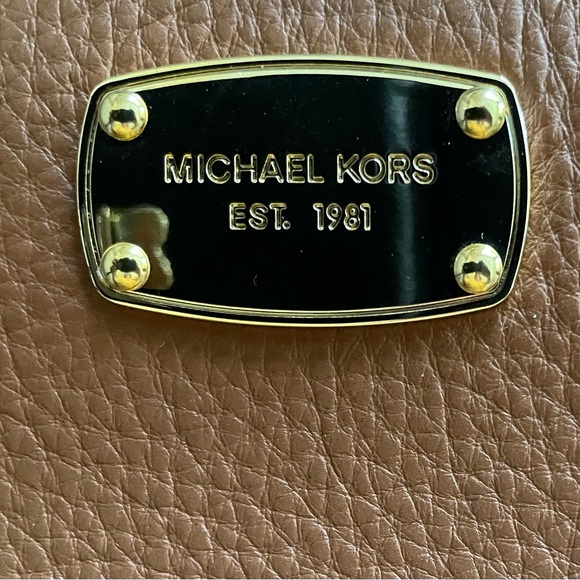 Sold Michael Kors Jet Set Pebble Leather Zip Around  Wallet  Color-Luggage Brown - Picture 2 of 9